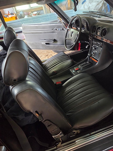 Mercedes-Benz 350 SL 7 of 8