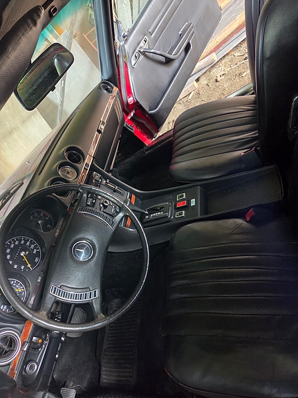 Mercedes-Benz 350 SL 5 of 8