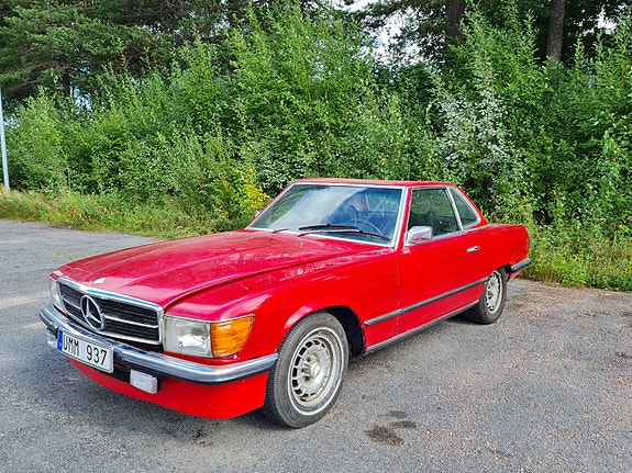 Mercedes-Benz 350 SL 2 of 8