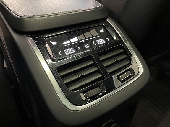 Volvo XC90 15 of 26
