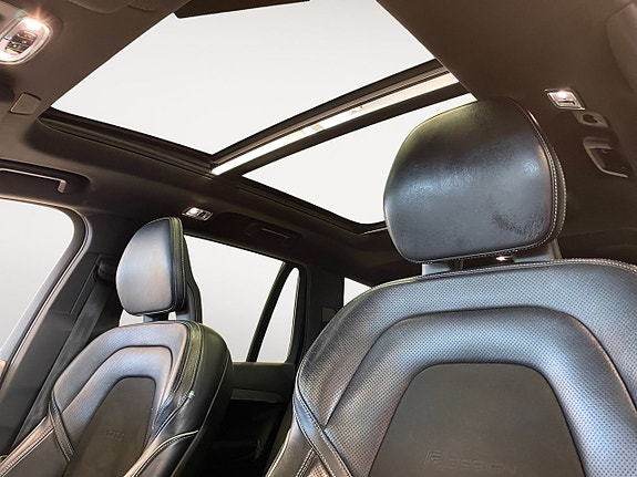 Volvo XC90 12 of 26