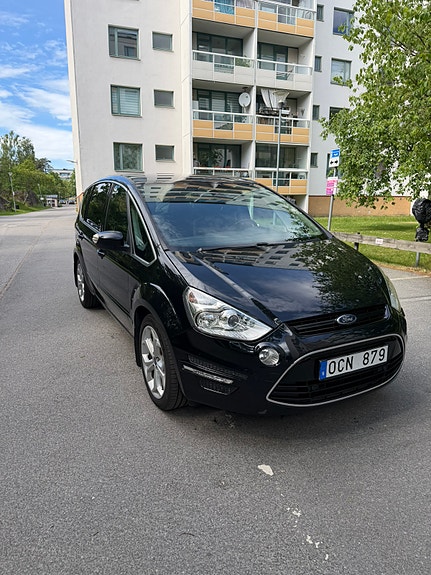 Ford S-MAX 3 of 5
