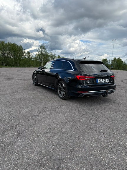 Audi A4 4 of 5