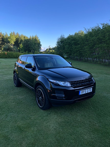 Land Rover Range Rover Evoque 2 of 5