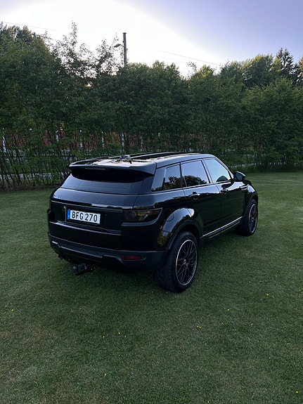 Land Rover Range Rover Evoque 4 of 5