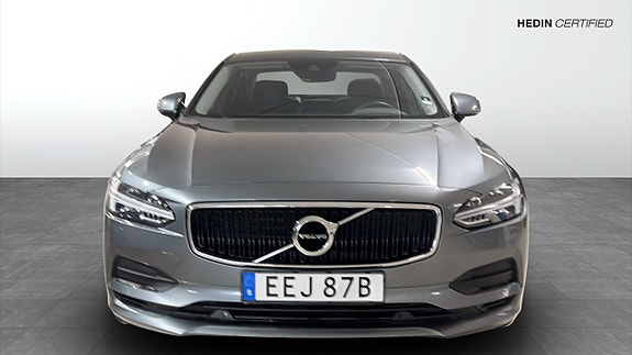 Volvo S90 2 of 12