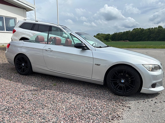 BMW 320i 7 of 7