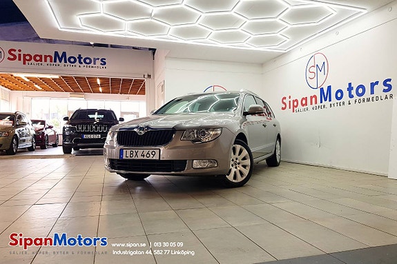 Skoda Superb 2 of 5