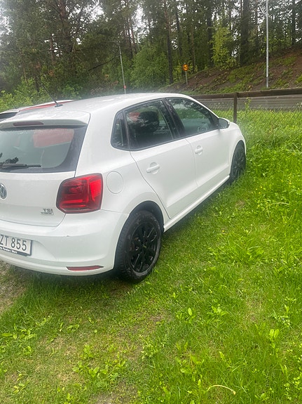 Volkswagen Polo 2 of 4