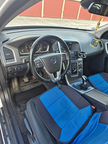 Volvo XC60 10 of 10