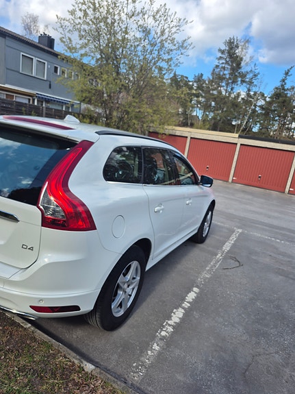 Volvo XC60 5 of 10