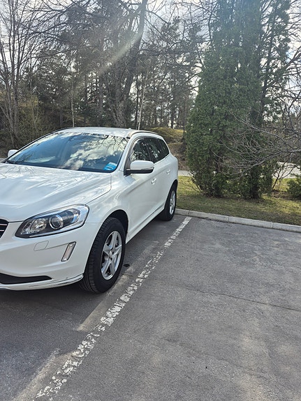 Volvo XC60 4 of 10