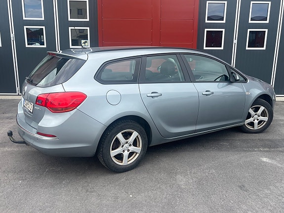 Opel Astra 4 of 5