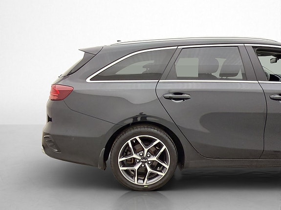 Kia Ceed 12 of 30