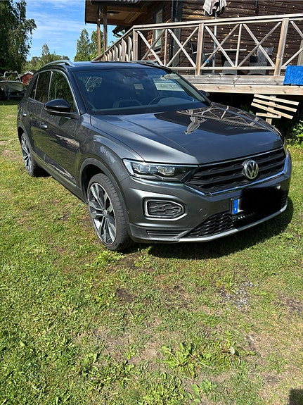 Volkswagen T-Roc 4 of 5