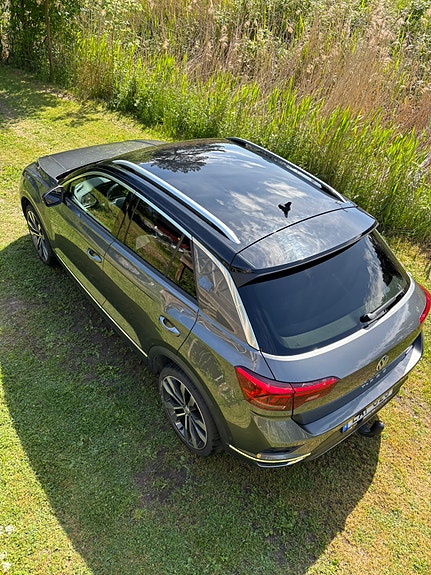 Volkswagen T-Roc 2 of 5