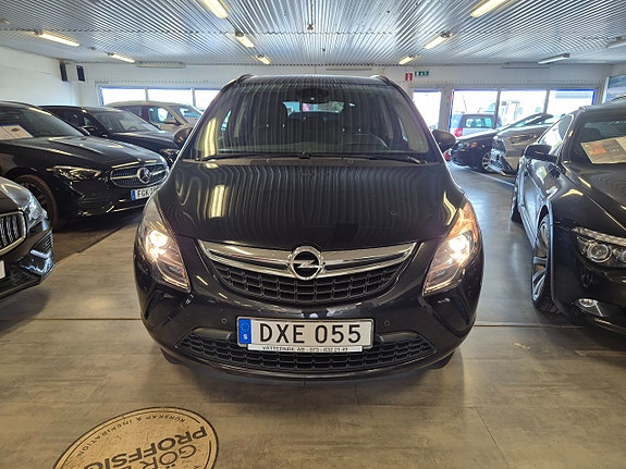Opel Zafira Tourer 2 of 5
