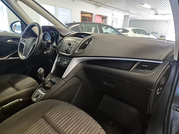 Opel Zafira Tourer 9 of 15