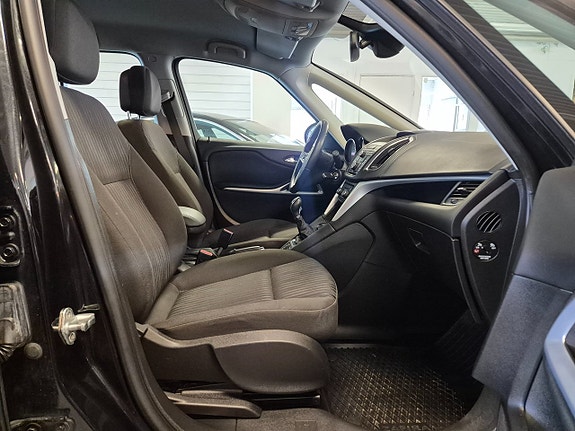 Opel Zafira Tourer 11 of 15