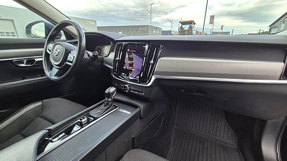 Volvo V90 9 of 11