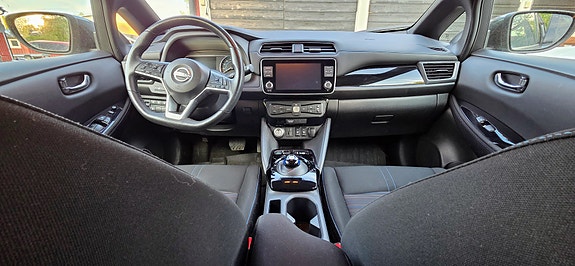 Nissan Leaf 3 of 3