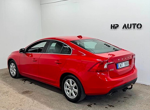 Volvo S60 4 of 5