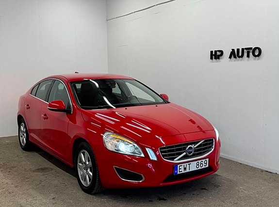 Volvo S60 2 of 5