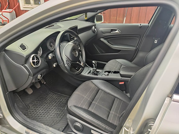 Mercedes-Benz A180 5 of 5