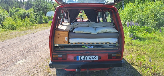 Volkswagen Transporter 2 of 3