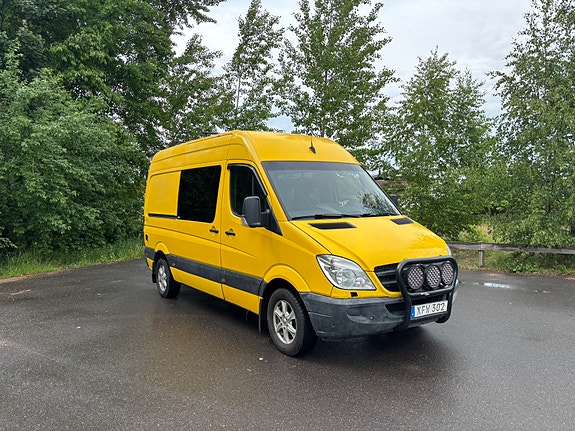 Mercedes-Benz Sprinter 319 2 of 5