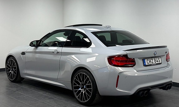 BMW M2 2 of 5