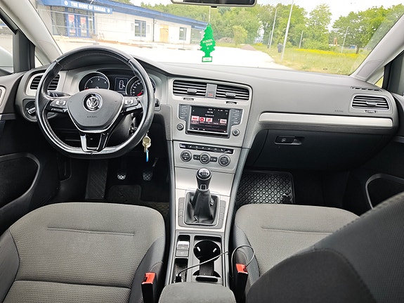 Volkswagen Golf VII 7 of 20