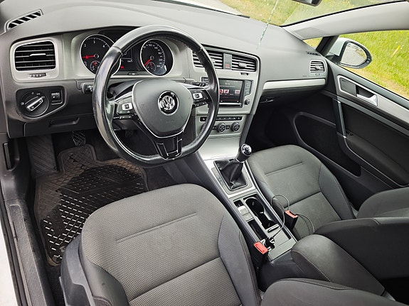 Volkswagen Golf VII 8 of 20
