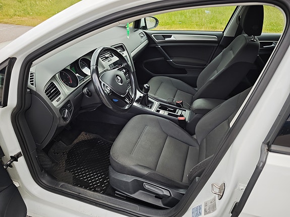 Volkswagen Golf VII 9 of 20