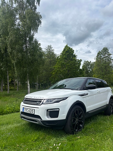 Land Rover Range Rover Evoque 4 of 5