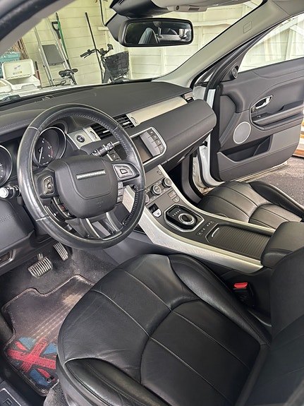 Land Rover Range Rover Evoque 5 of 5