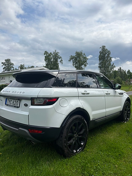 Land Rover Range Rover Evoque 3 of 5