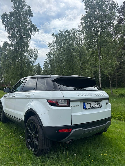 Land Rover Range Rover Evoque 2 of 5