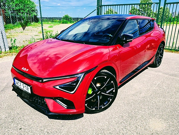 Kia EV6 4 of 5