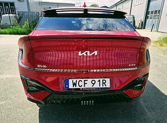 Kia EV6 8 of 28