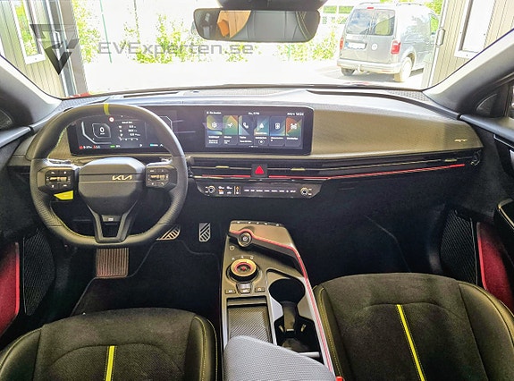 Kia EV6 14 of 28