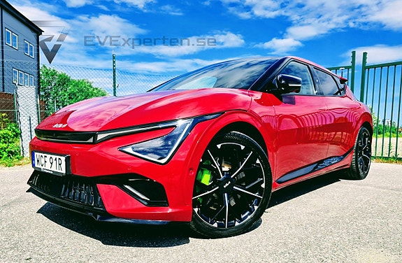 Kia EV6 3 of 5