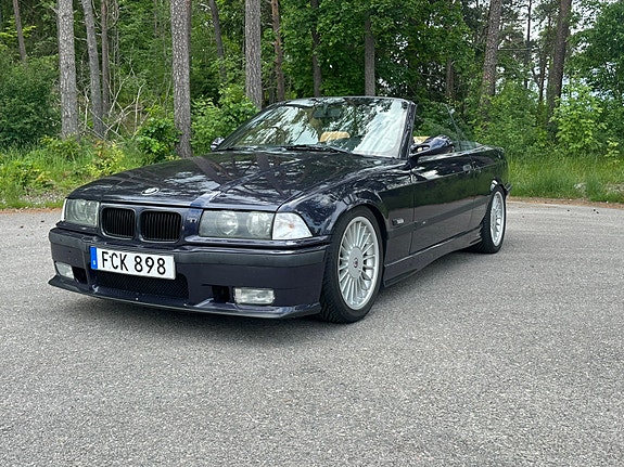 BMW 328i 2 of 5