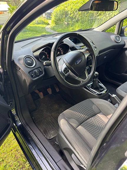 Ford Fiesta 8 of 10