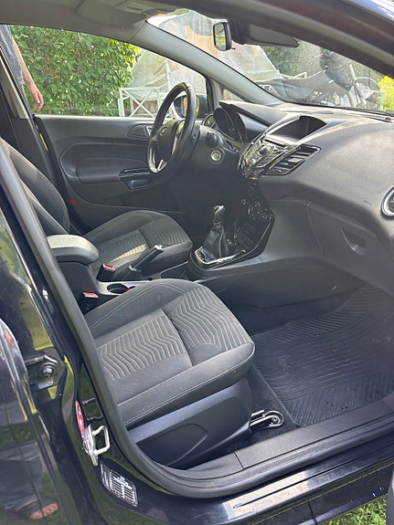 Ford Fiesta 9 of 10