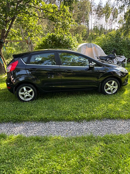 Ford Fiesta 3 of 10