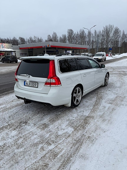 Volvo V70 5 of 5