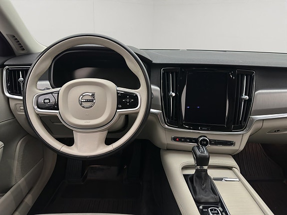 Volvo V90 21 of 30