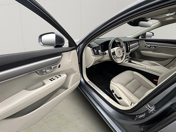 Volvo V90 23 of 30