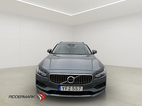 Volvo V90 2 of 5